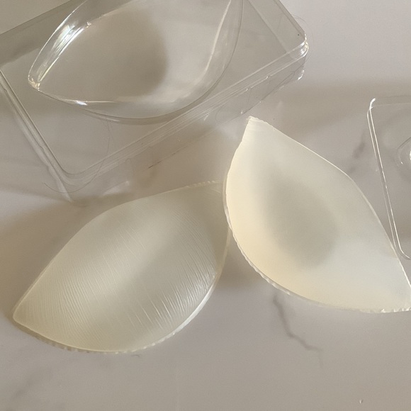 👙Pure Style Girlfriends Bump & Jump-a-Cup + 2 Sets of Covers👙 - Picture 8 of 9